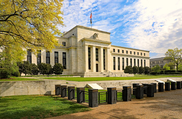 US strikes Iran as Polymarket odds peg Starmer exit before 2027 at 90.5%